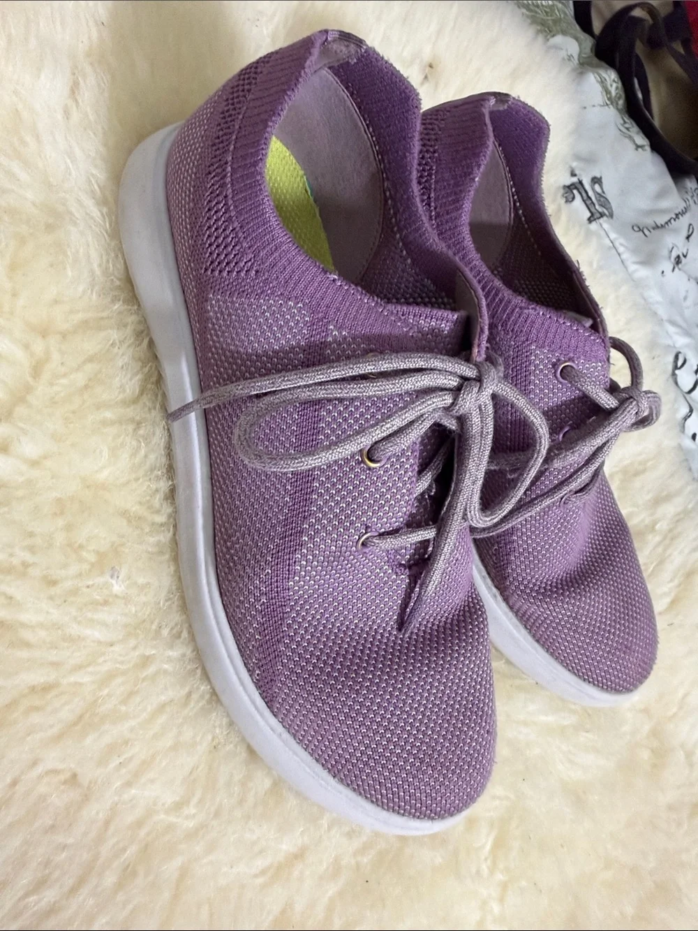 Lightweight Women’s Knit Lace-Up Sneakers in Lavender